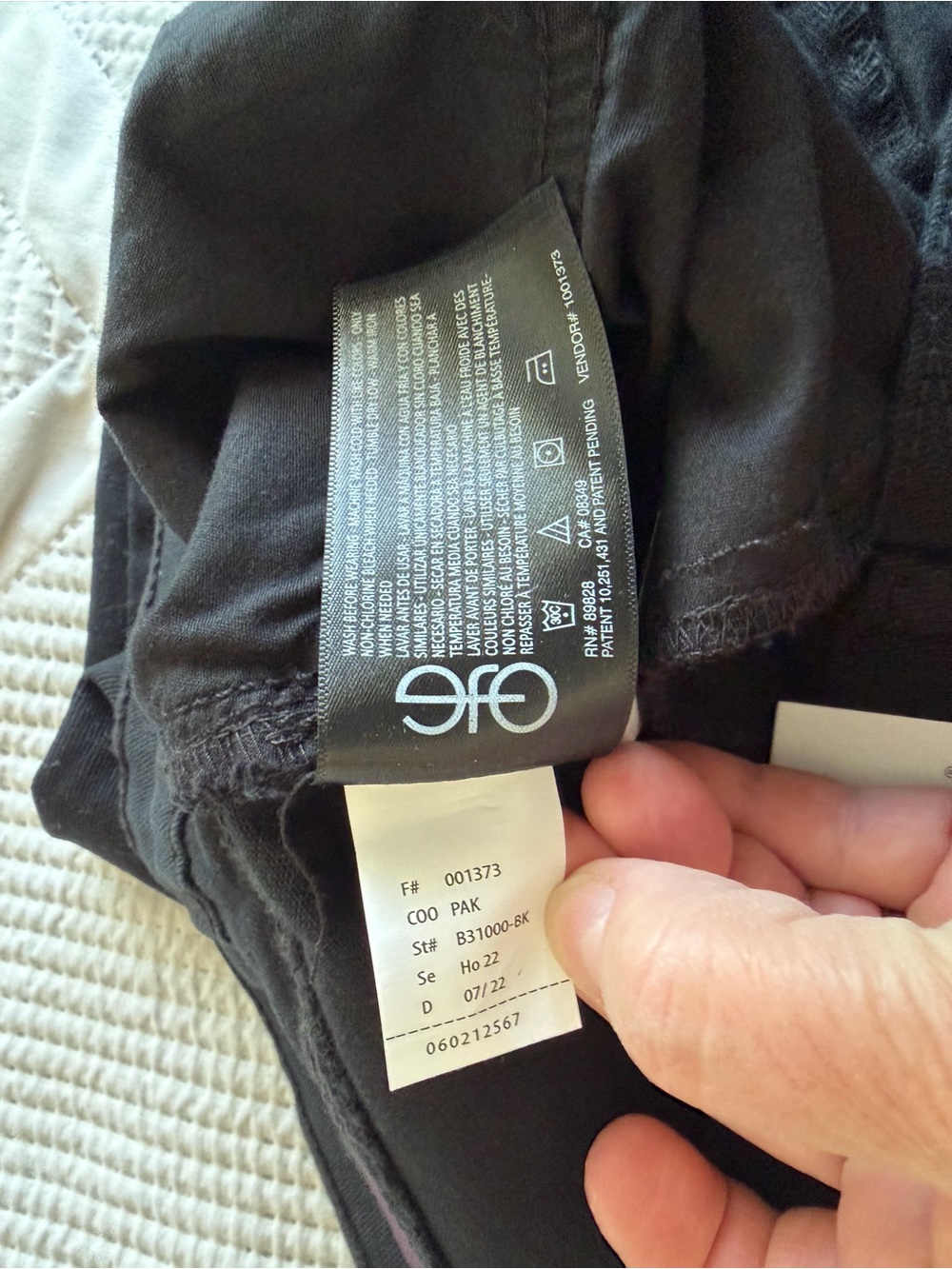 Gloria Vanderbilt Black Straight Leg Jeans - Picture 10 of 10